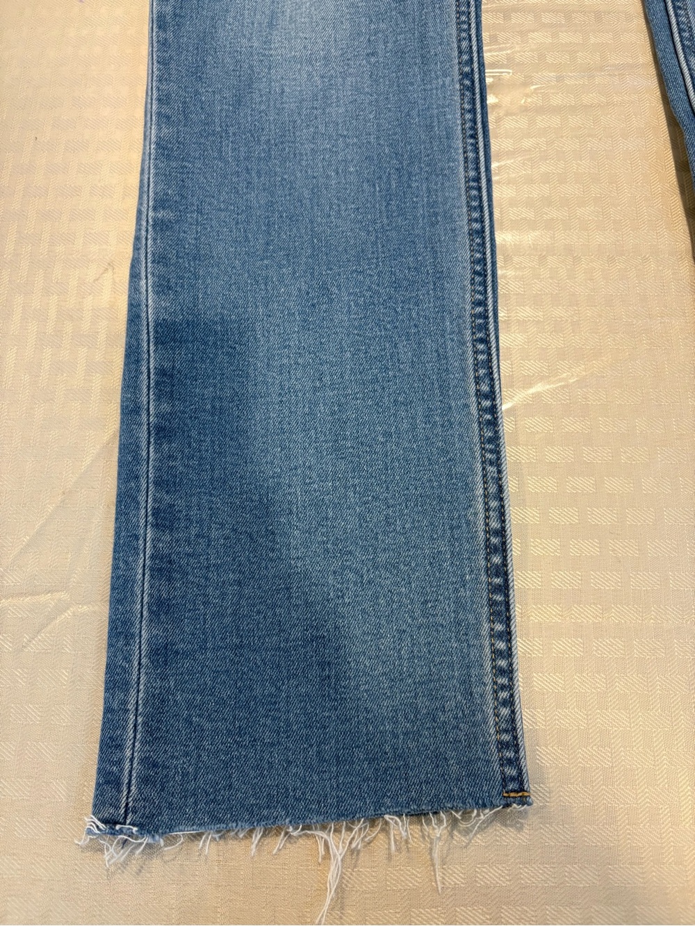 Gap Vintage Slim Mid Rise Jeans New With Tags Size 28 Tall Distressed Denim - Picture 4 of 14